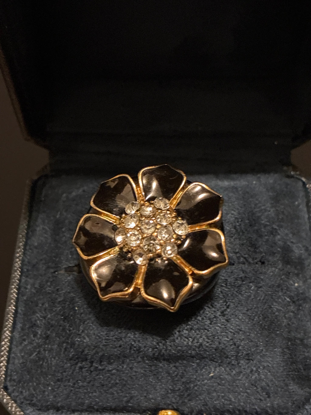Vintage Plastic Flower Ring